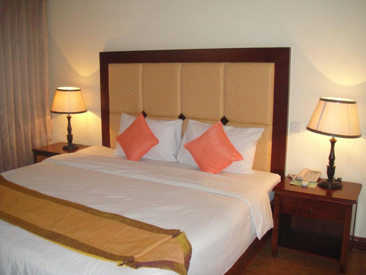 Stung Sangke Hotel Battambang Exterior photo